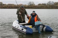 Саня-Правильный и Владимир на лодке.jpg