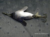 Pequea Mombo Dancer Fishing Lure ca. 1949.jpg