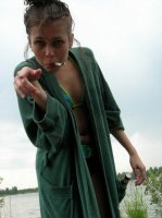 051221_girl.jpg
