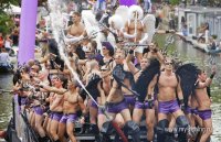 Gaypride-Amsterdam-600x388.jpg