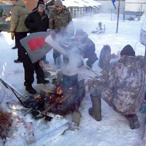 Уха после Междусобойчика "ПИНГВИН-2009" на Пироговском водохранилище.