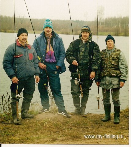 Петрович,Валерка,Я и Никола в Шатуре. Булгаково. 1998г.